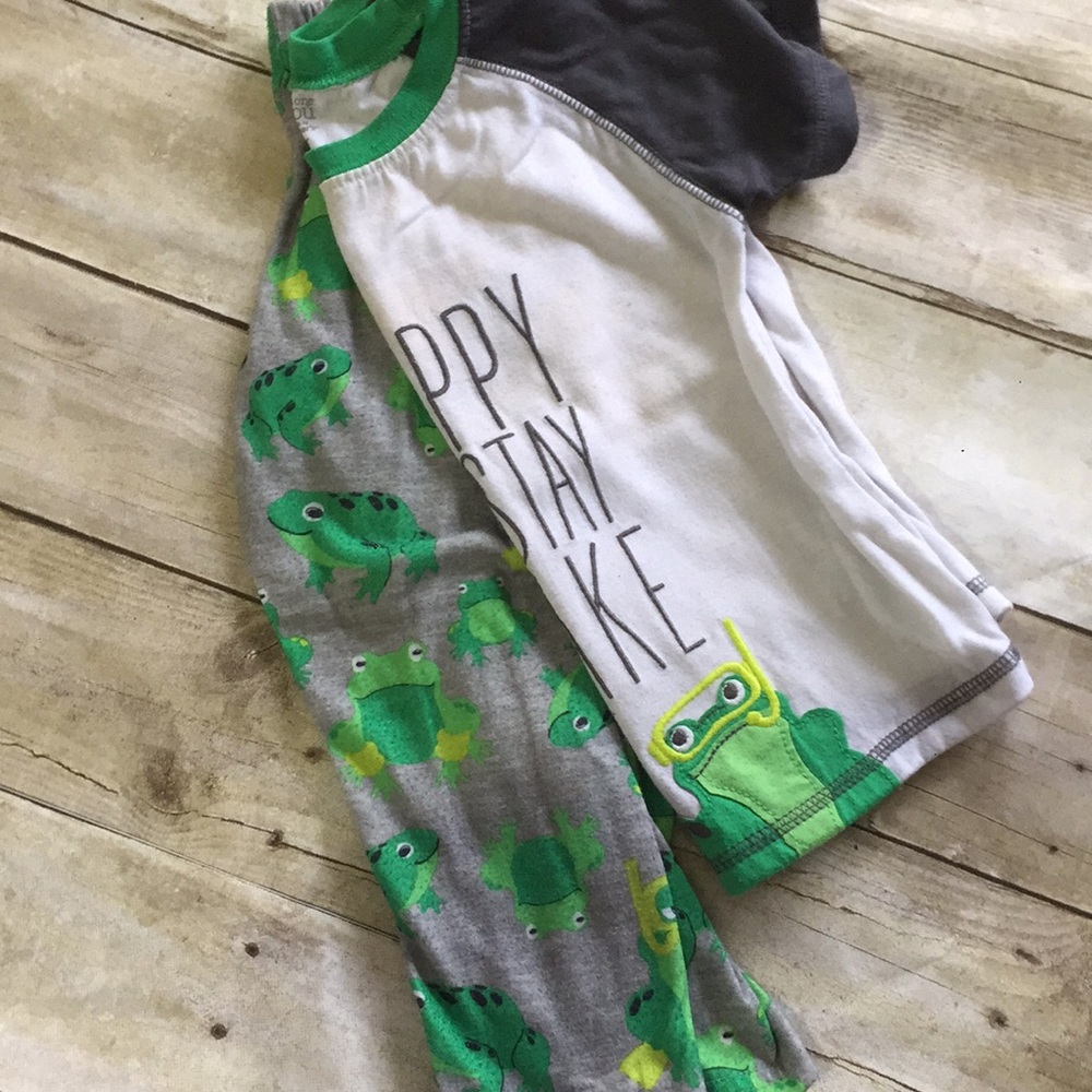 Carters pajama bundle - Picture 5 of 5